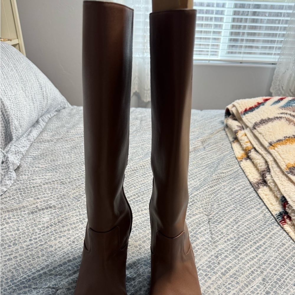 Coach Marlin boots, reg calf, worn a few times in excellent shape!